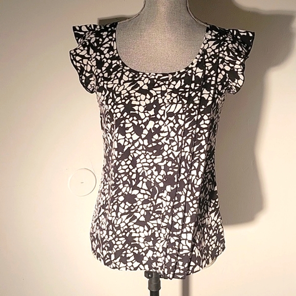 Ann Taylor Black & White Round Neck Blouse, Size: XSP - Picture 1 of 5